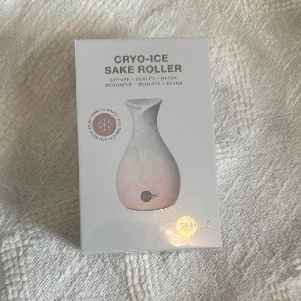 Skin Inc Cryo-Ice Sake Roller